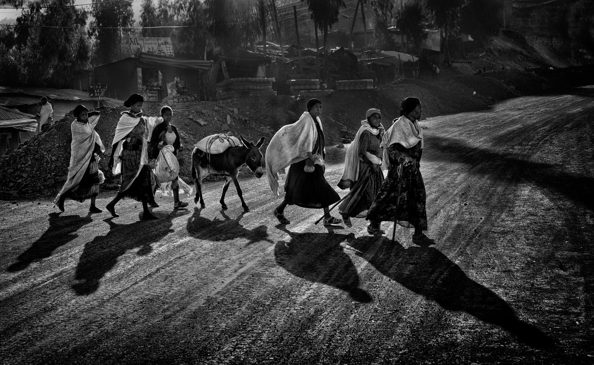 From the village to the market, Lalibela Poster och Canvastavla