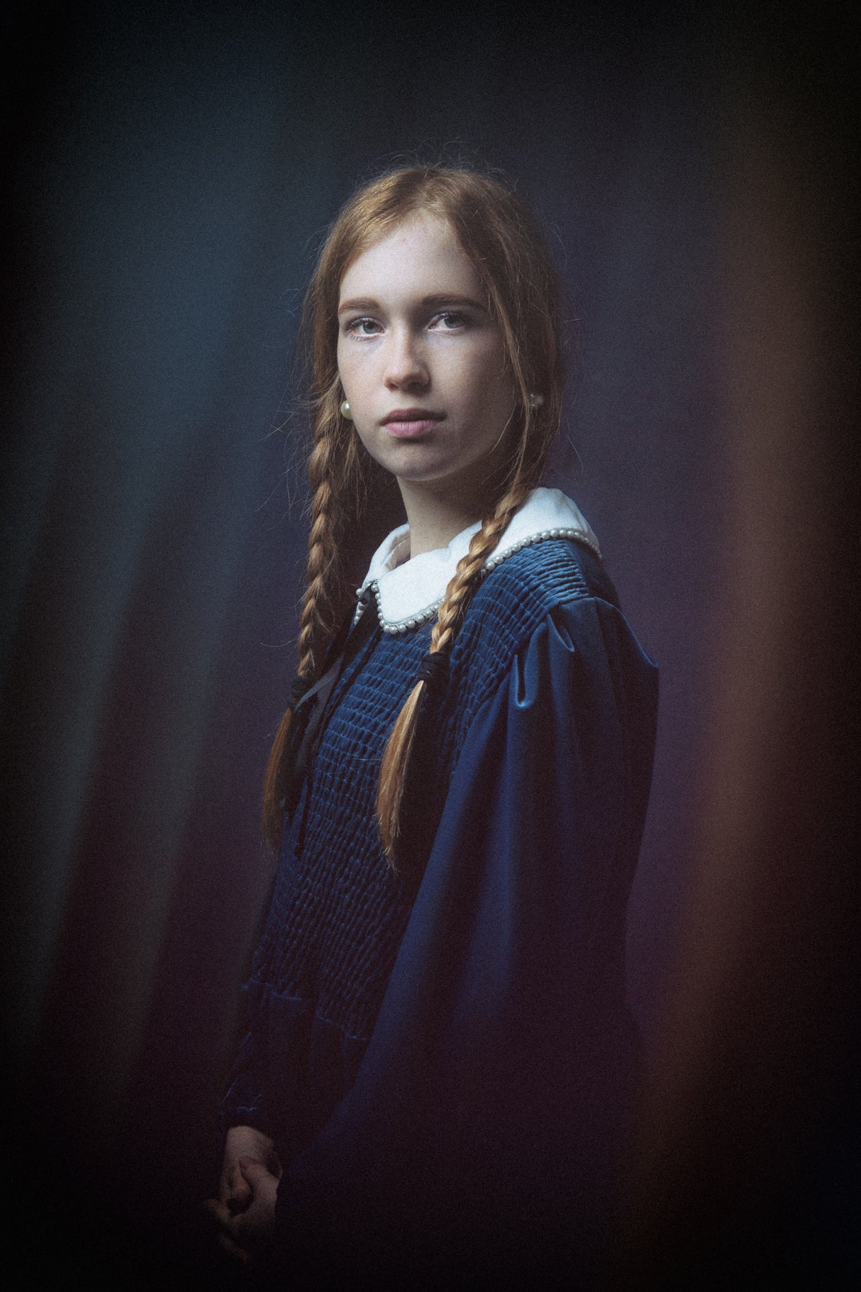 girl with blue dress Poster och Canvastavla