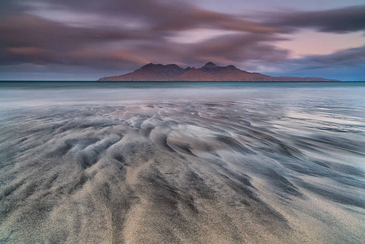 Colourful sunrise at Laig Bay Poster och Canvastavla