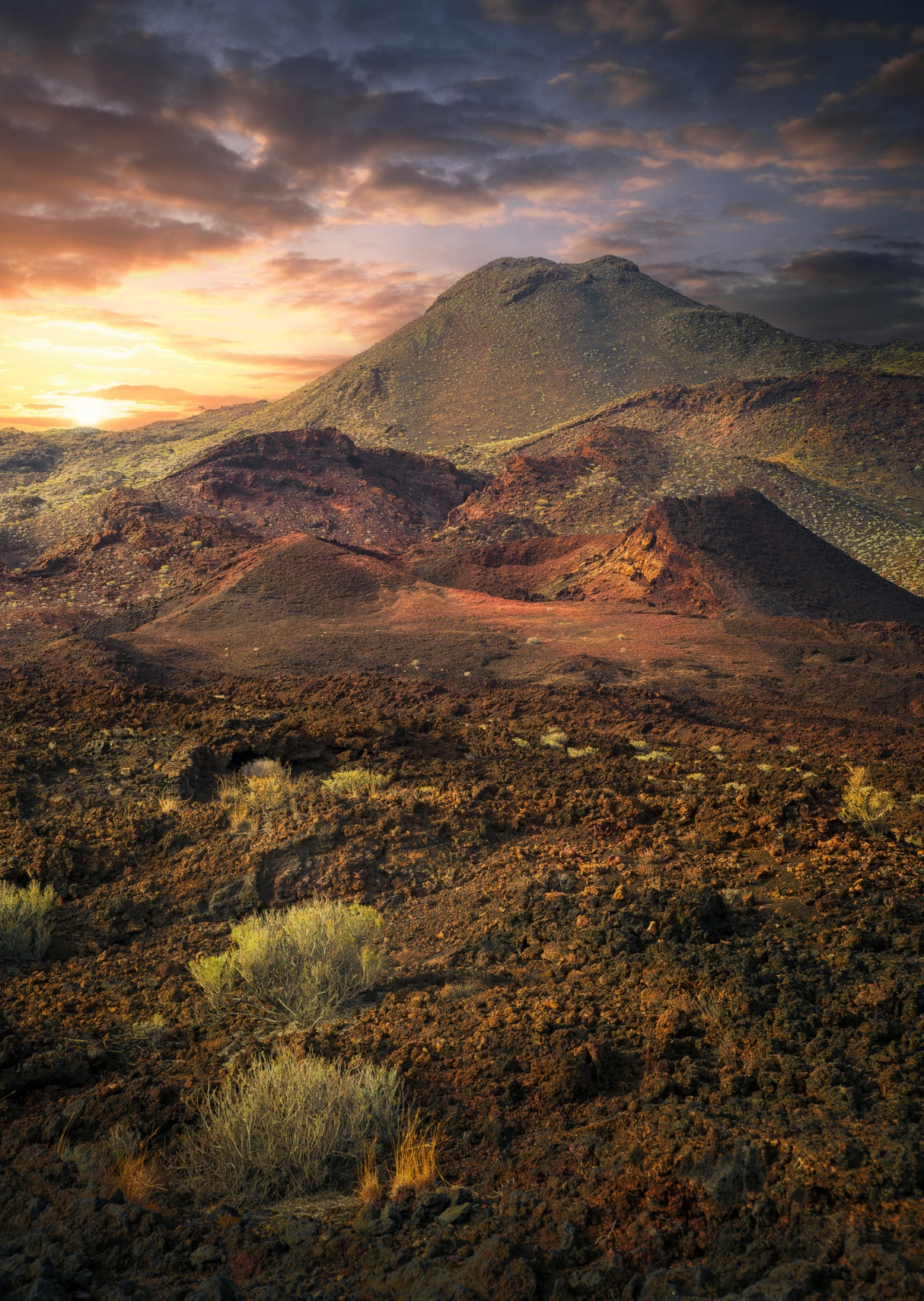 Volcanoes land 7R26594 Poster och Canvastavla