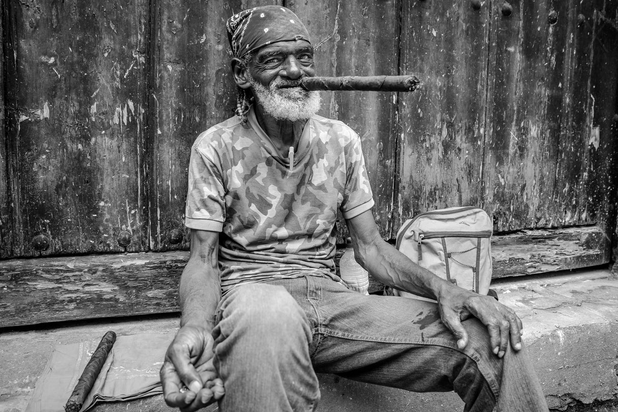 Smoke a cigar Poster och Canvastavla