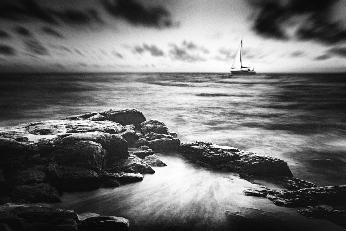 Sailing By Poster och Canvastavla