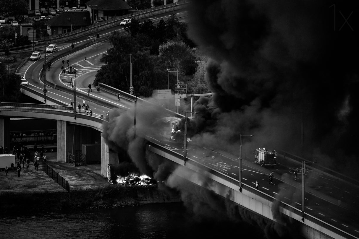 L'incendie du Pont Mathilde Poster och Canvastavla