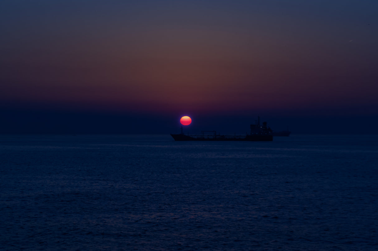 dawns on board Poster och Canvastavla