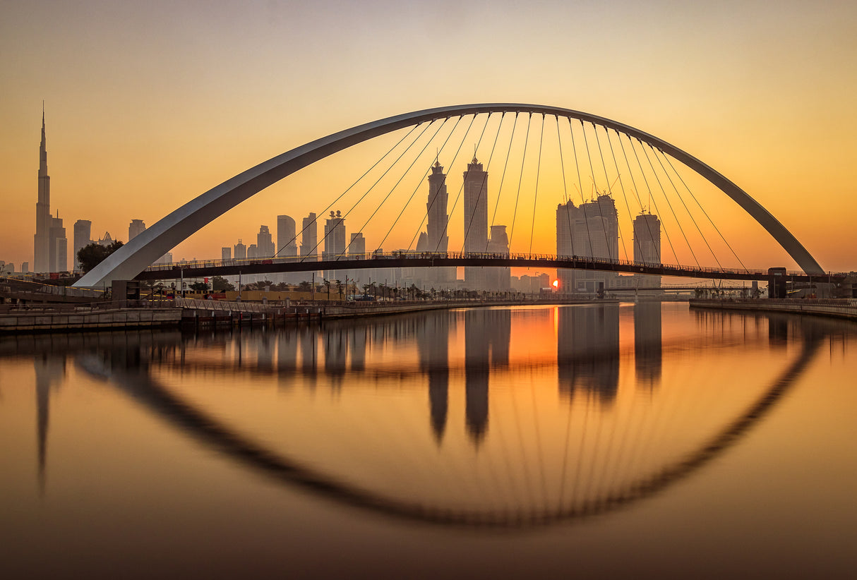 Sunrise at the Dubai Water Canal Poster och Canvastavla