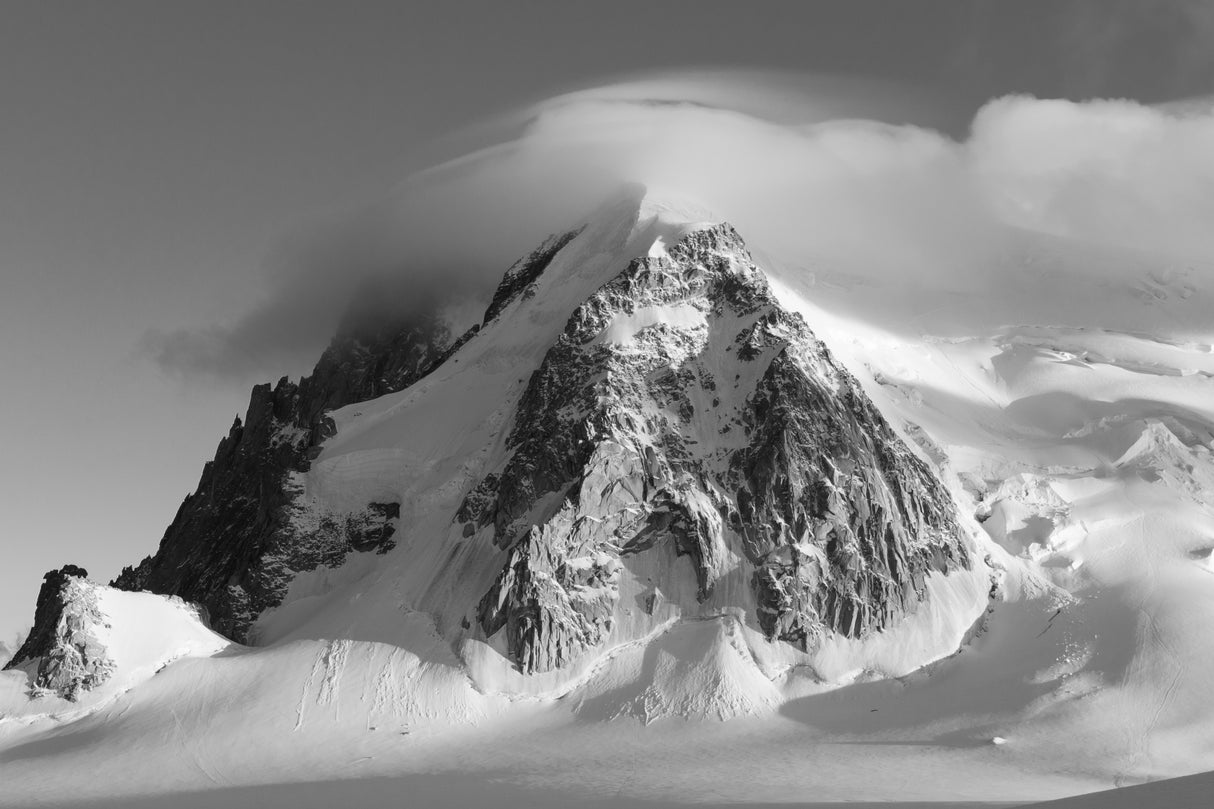 Misty Mountain Cold Poster och Canvastavla