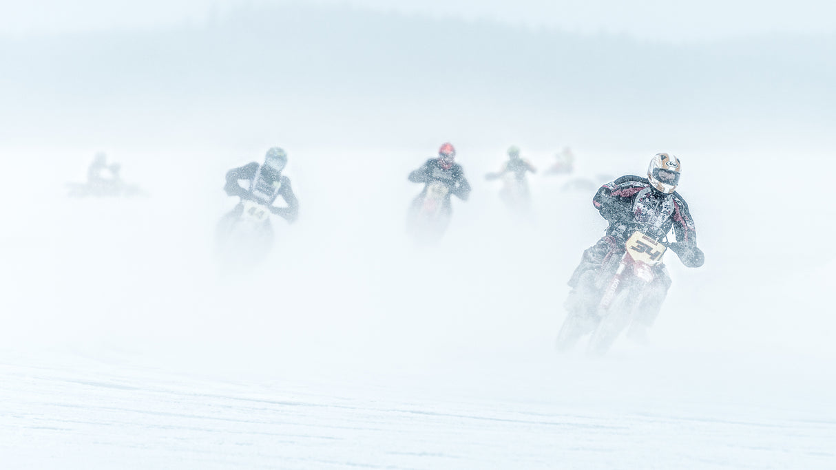 Through the Snow Poster och Canvastavla