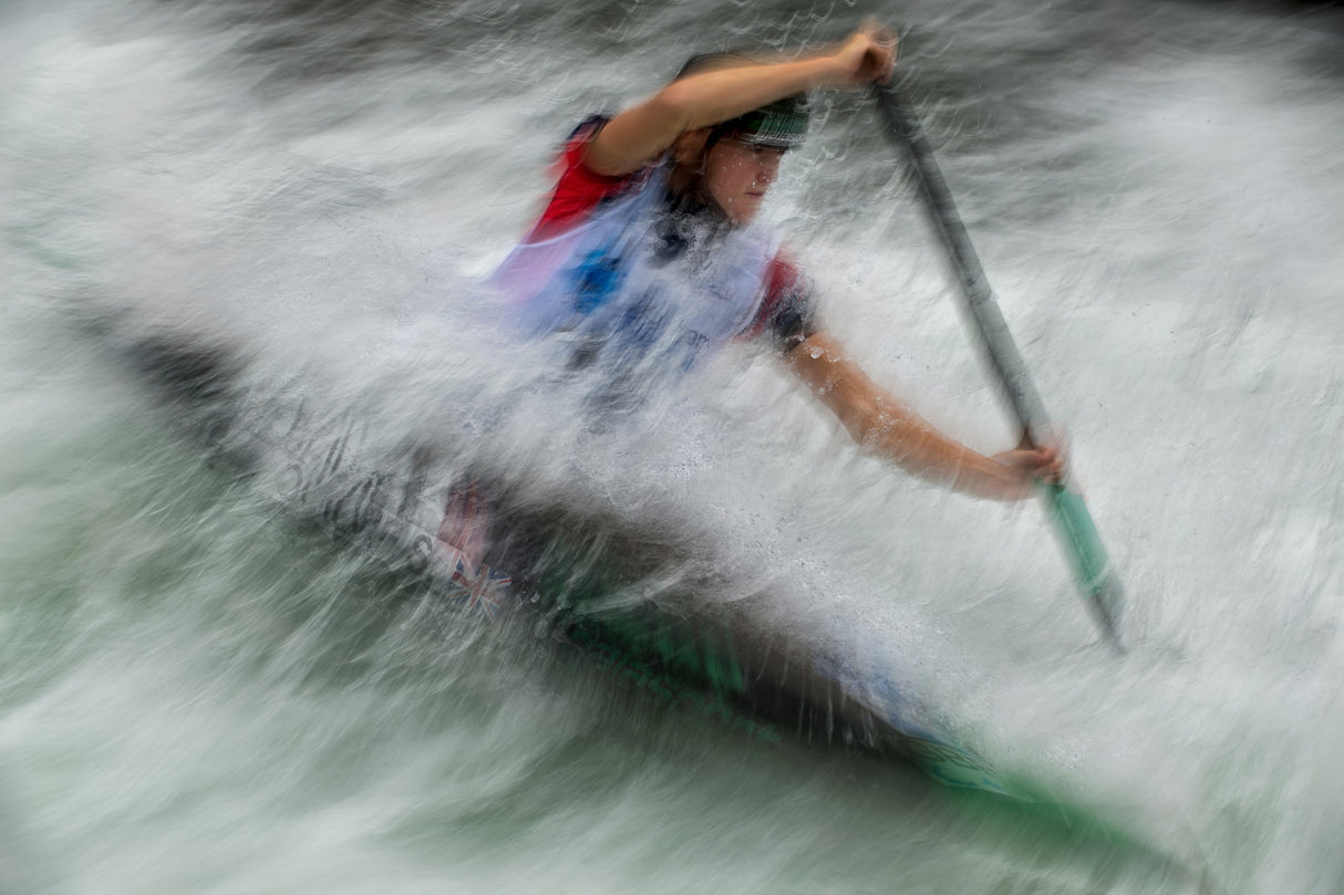 In the water rapids Poster och Canvastavla