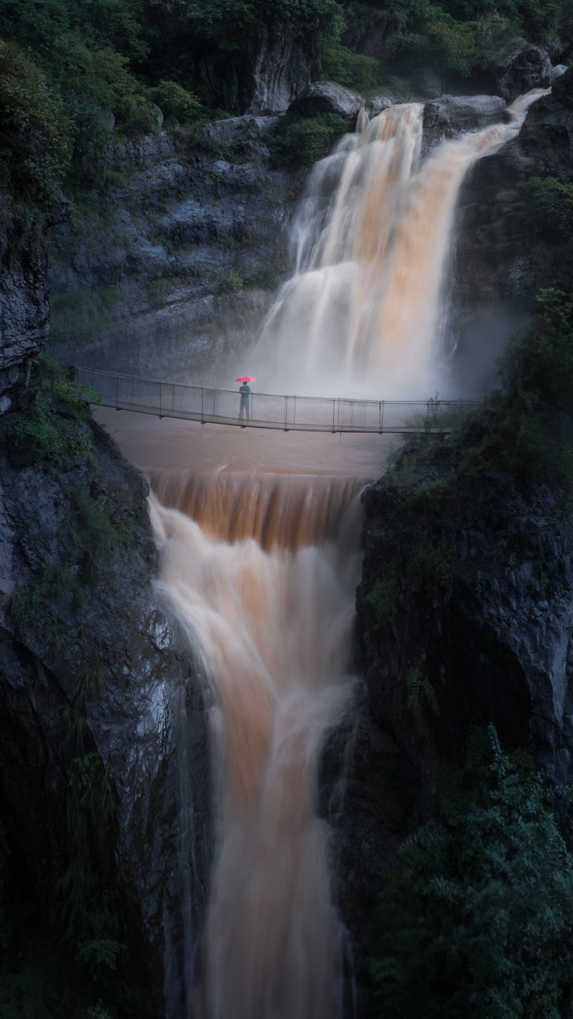 Emei Waterfall Poster och Canvastavla