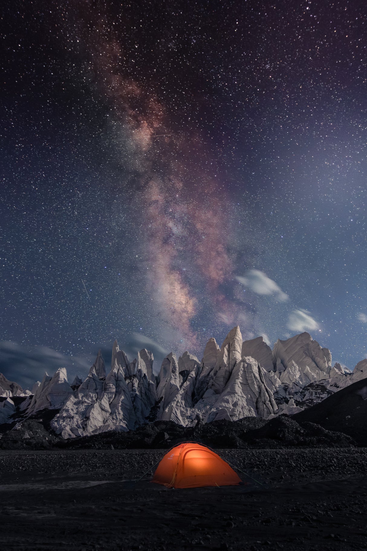 Ice Tower Forest Under the Milky Way《璀璨冰塔》 Poster och Canvastavla