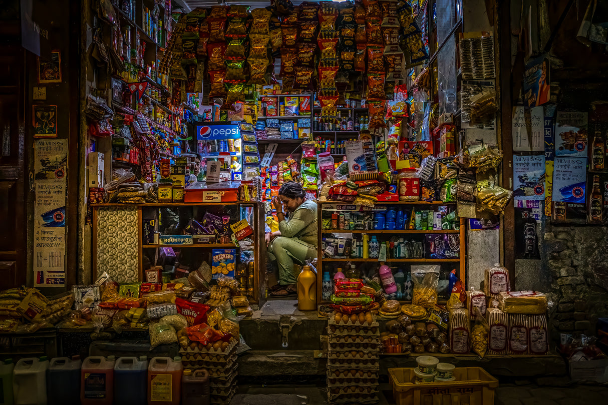 This crazy little shop (Kathmandu streets at night) Poster och Canvastavla