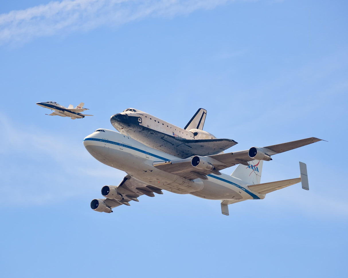 Flying into History Poster och Canvastavla