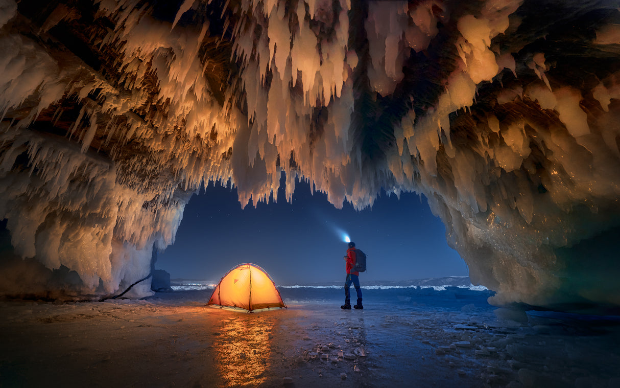 Baikal's Ice Cave Poster och Canvastavla
