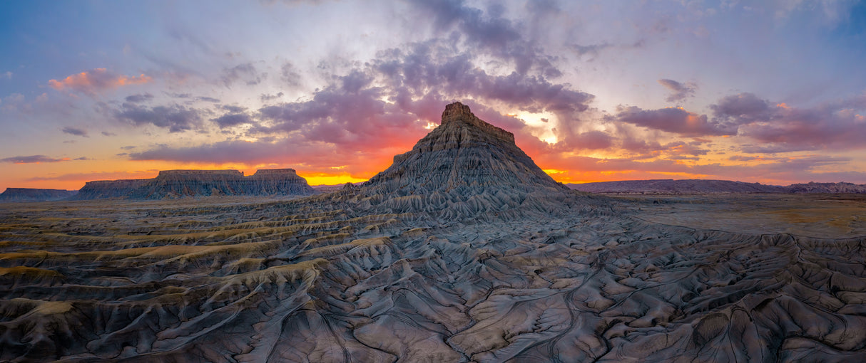 Factory Butte Poster och Canvastavla