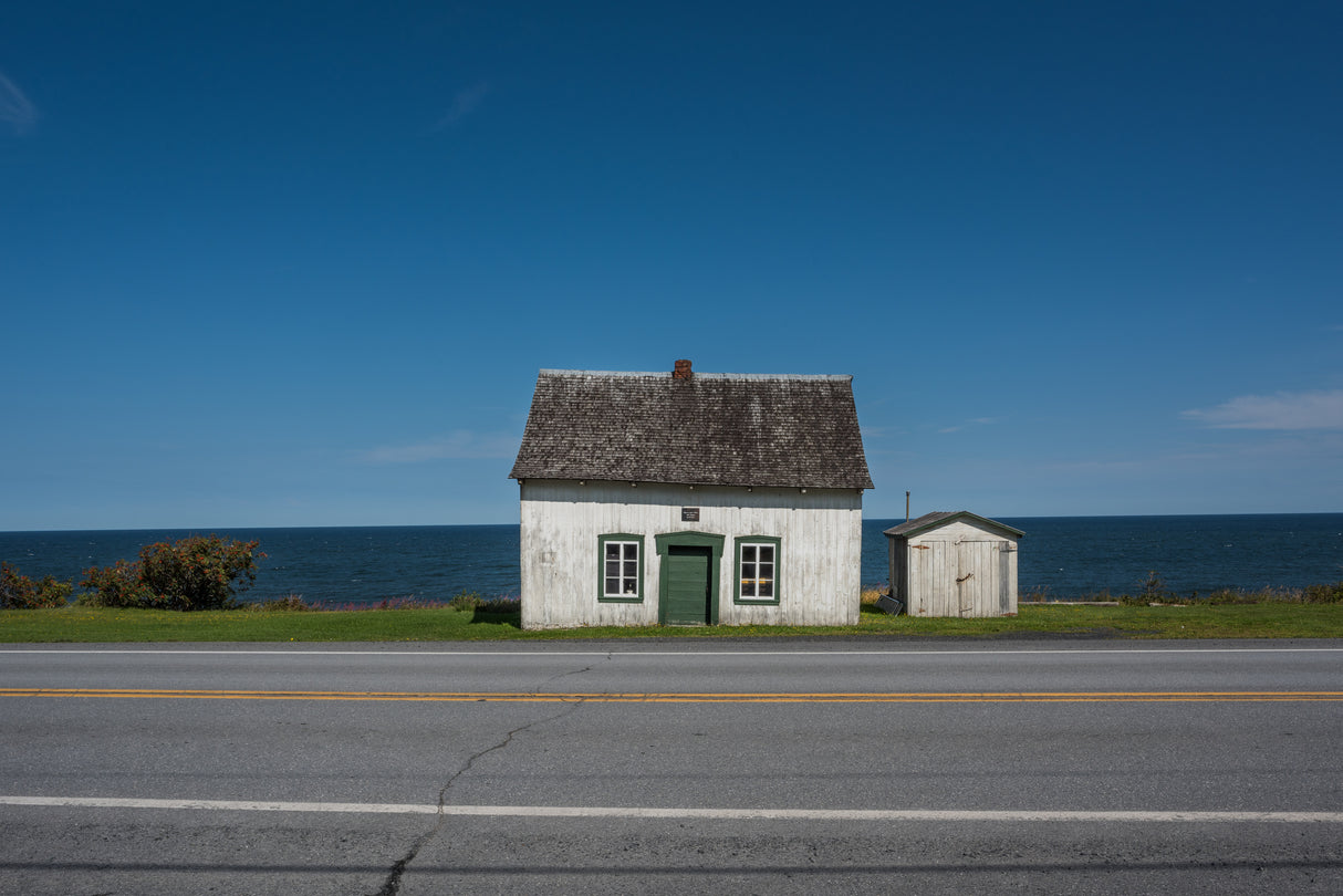 House on the road 132 Gaspésie Poster och Canvastavla