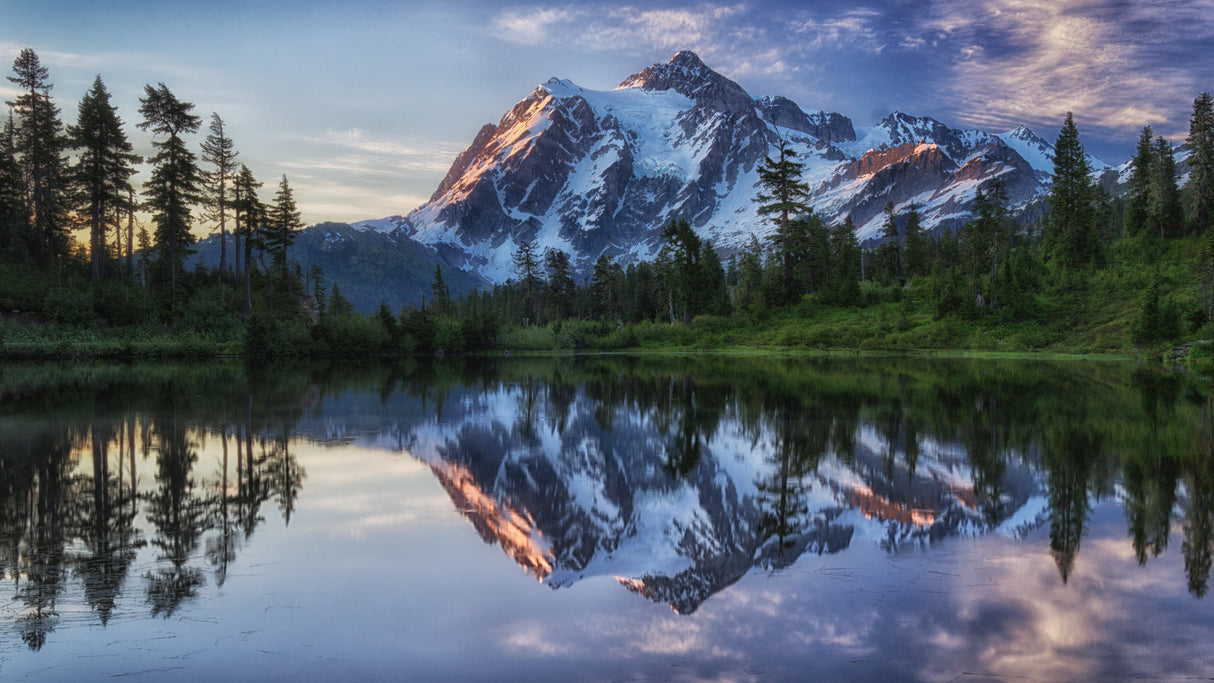 Sunrise on Mount Shuksan Poster och Canvastavla