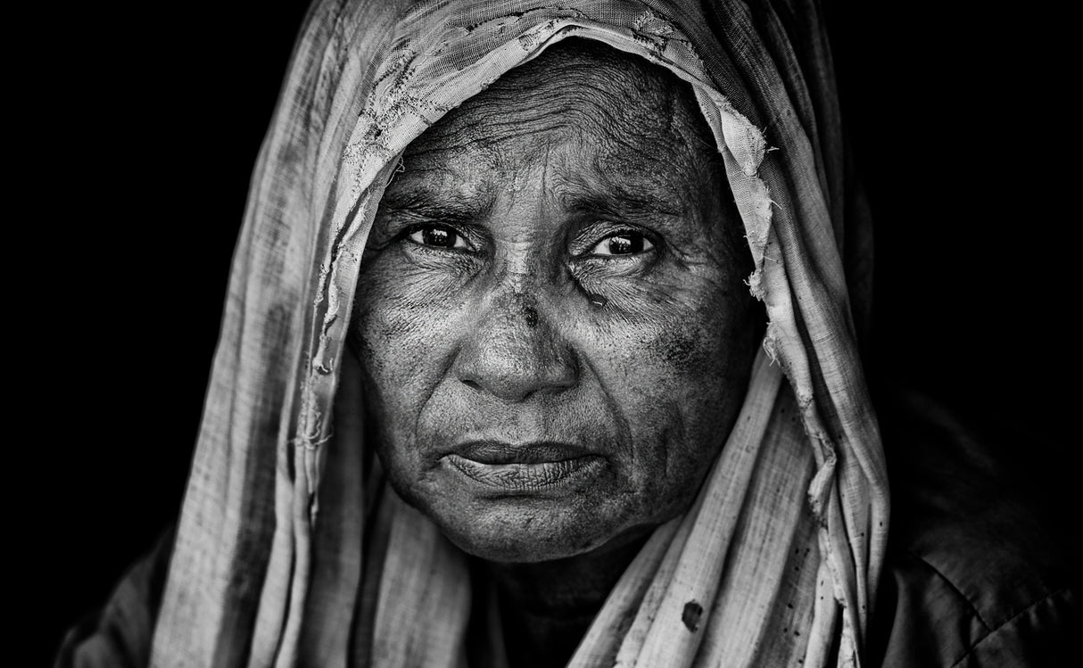 The sadness of a rohingya woman - Bangladesh Poster och Canvastavla