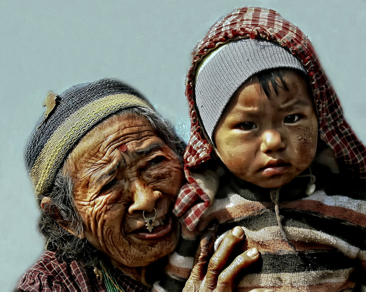 Women of Nepal - Series Poster och Canvastavla