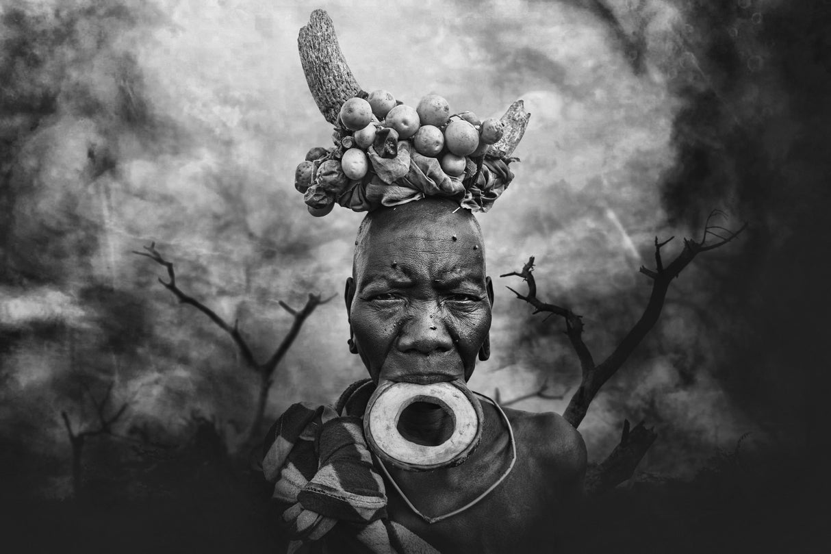 Urban Mursi tribe woman Poster och Canvastavla