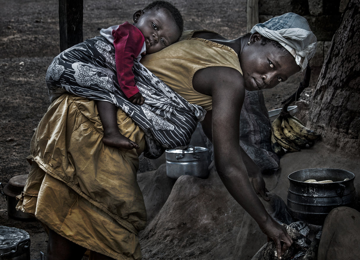 Preparing some food-Ghana Poster och Canvastavla
