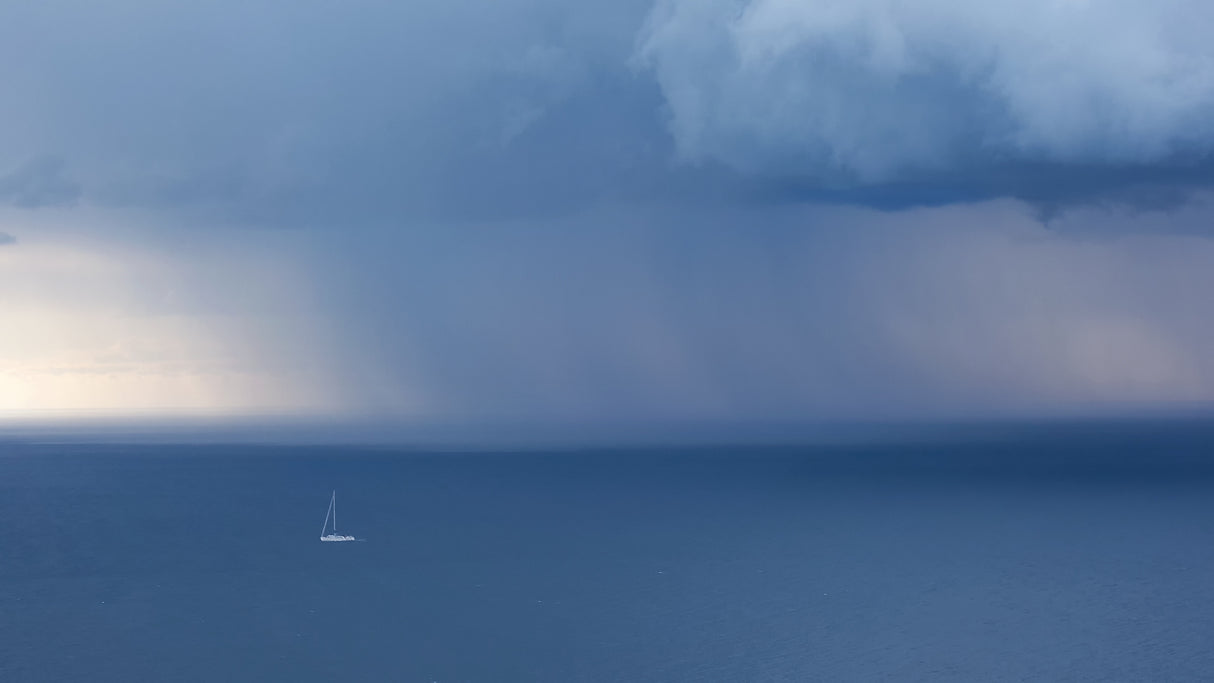 there's rain coming Poster och Canvastavla