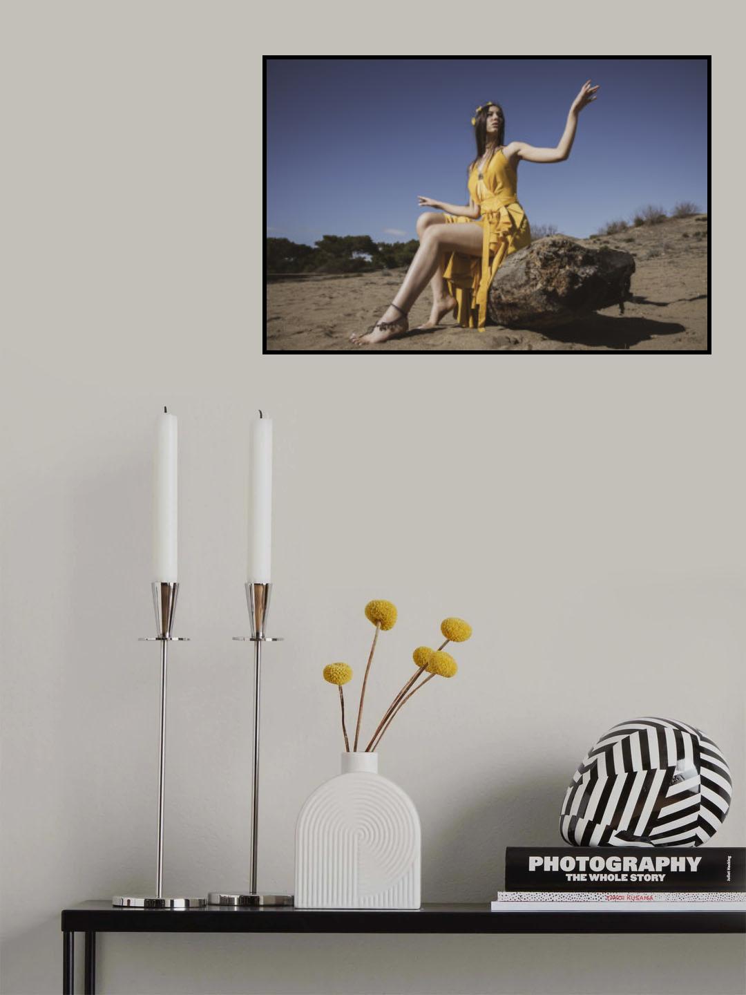woman in yellow dress Poster och Canvastavla