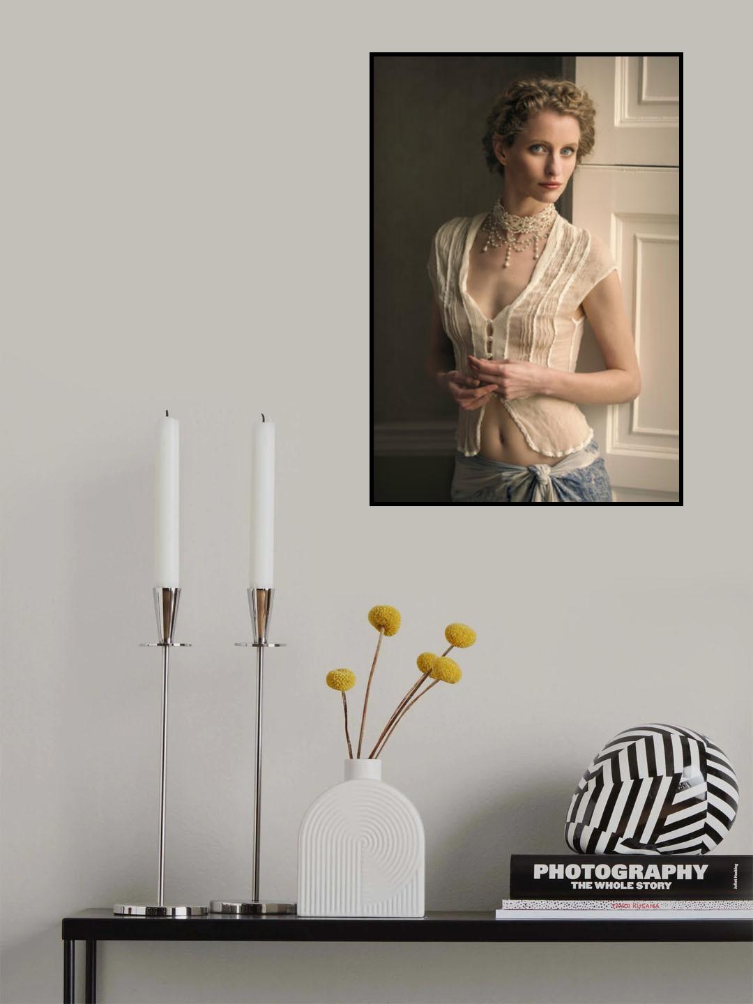 Fredau at the Window Poster och Canvastavla