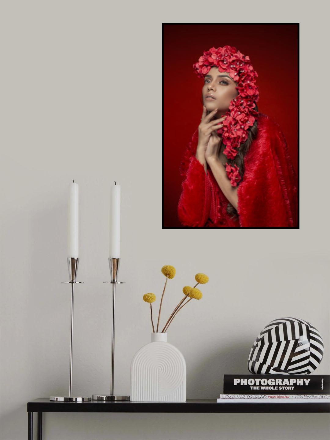 RED FLOWER LADY Poster och Canvastavla