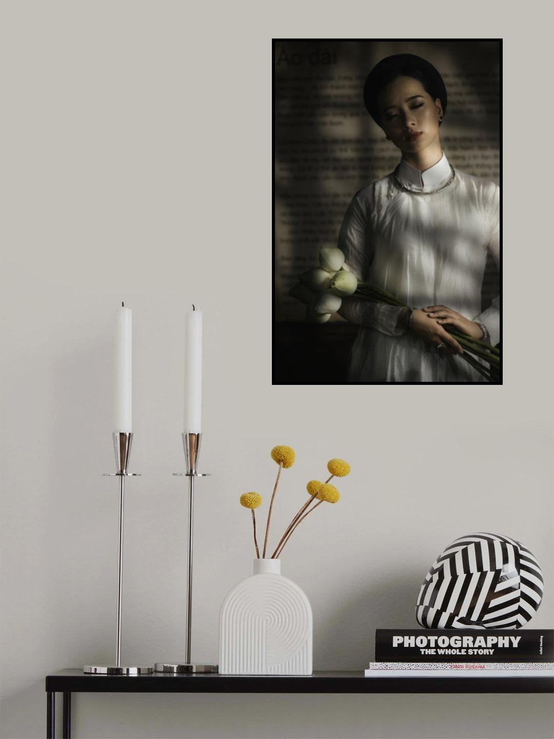 Portrait of Hue teenage girl in Vietnam Poster och Canvastavla