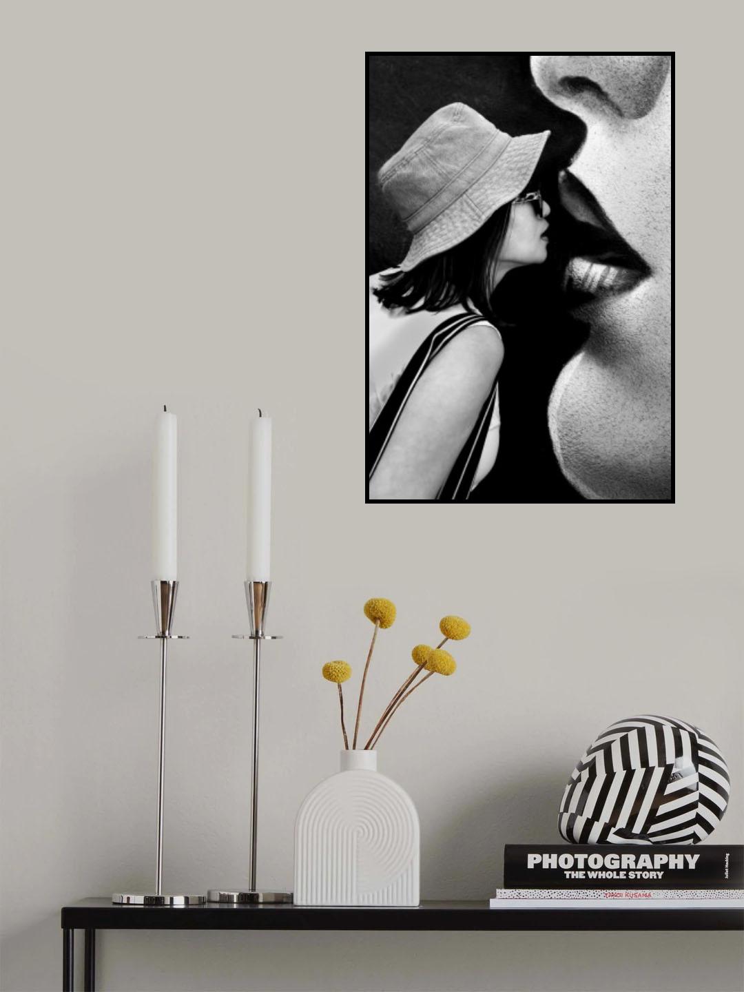 Allure Poster och Canvastavla