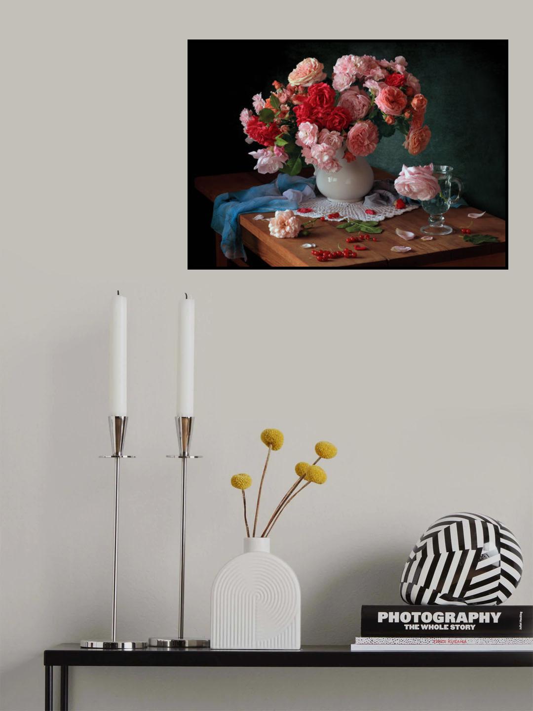 With a bouquet of roses and berries Poster och Canvastavla