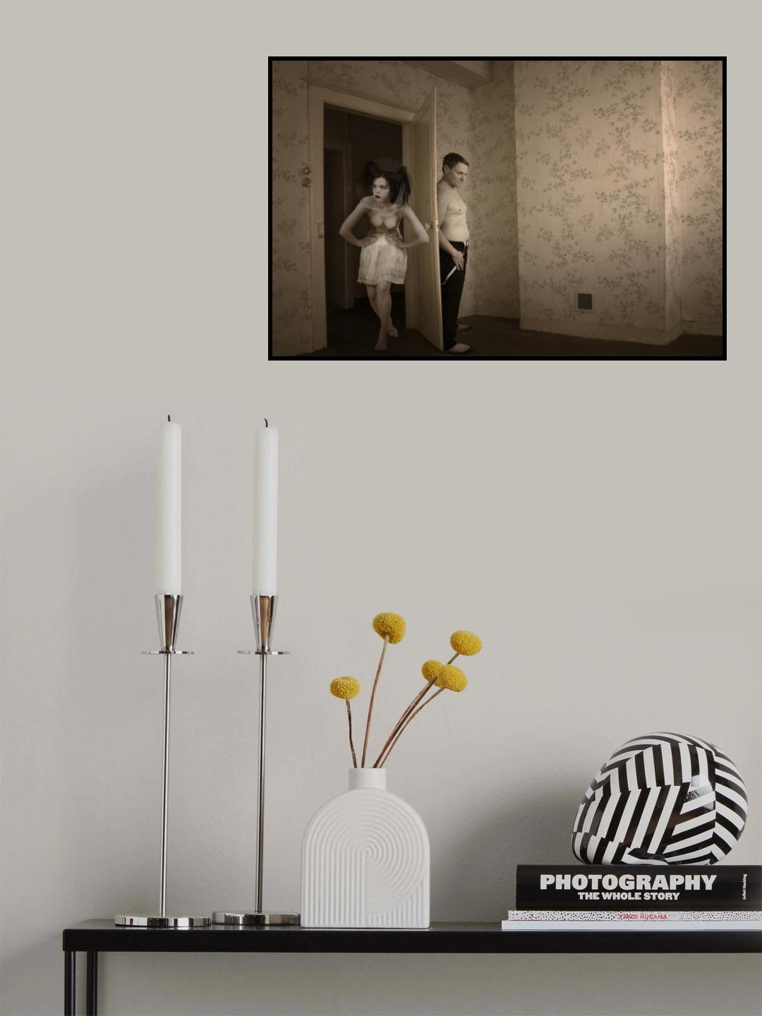 Distrust Poster och Canvastavla