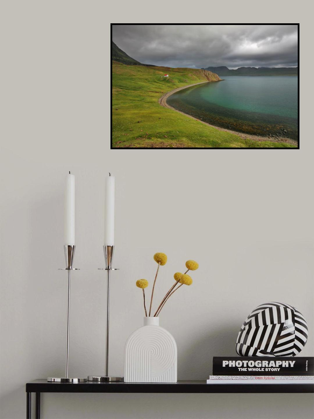 Between Mountains Poster och Canvastavla