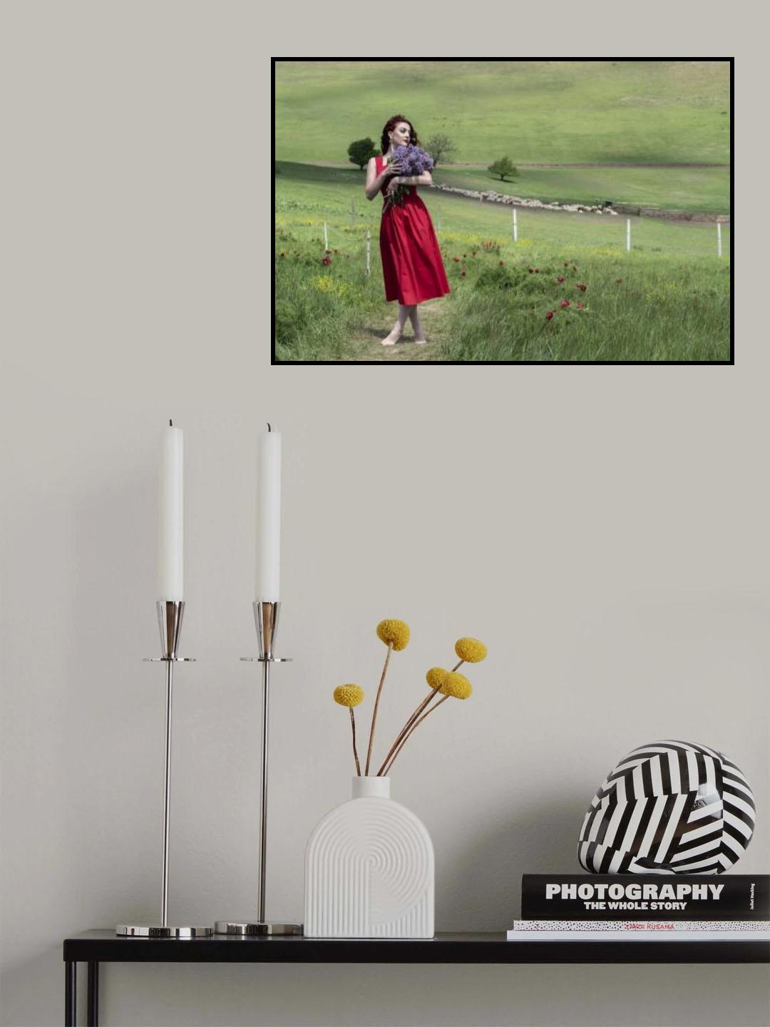 Girl in the grass Poster och Canvastavla