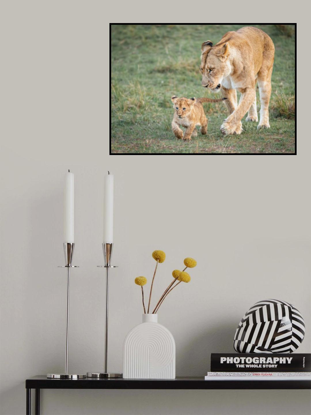 Monitoring on his first hunt Poster och Canvastavla