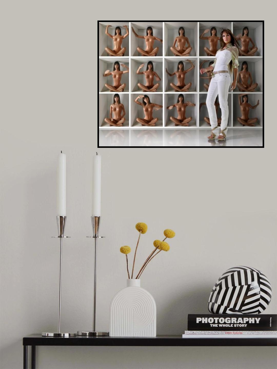 A Doll Out of the Box Poster och Canvastavla