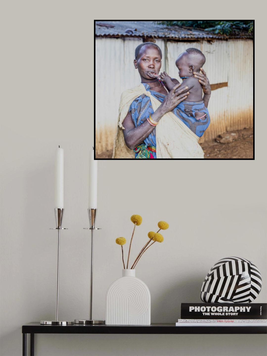 Mother and child Suri tribe. Poster och Canvastavla