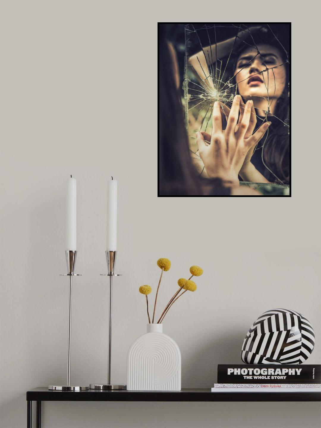 broken inside me Poster och Canvastavla