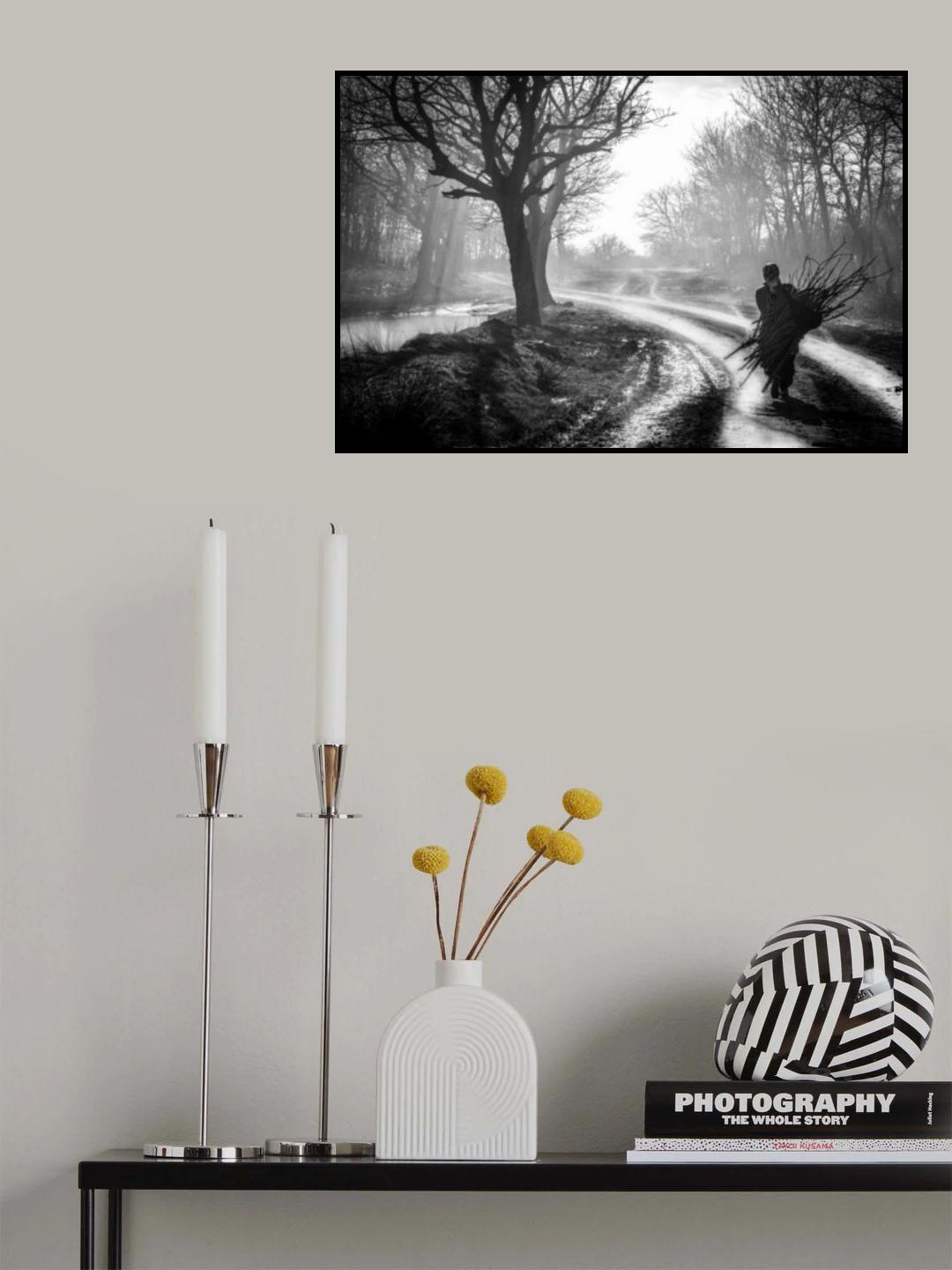 a peasant woman wood bearing Poster och Canvastavla