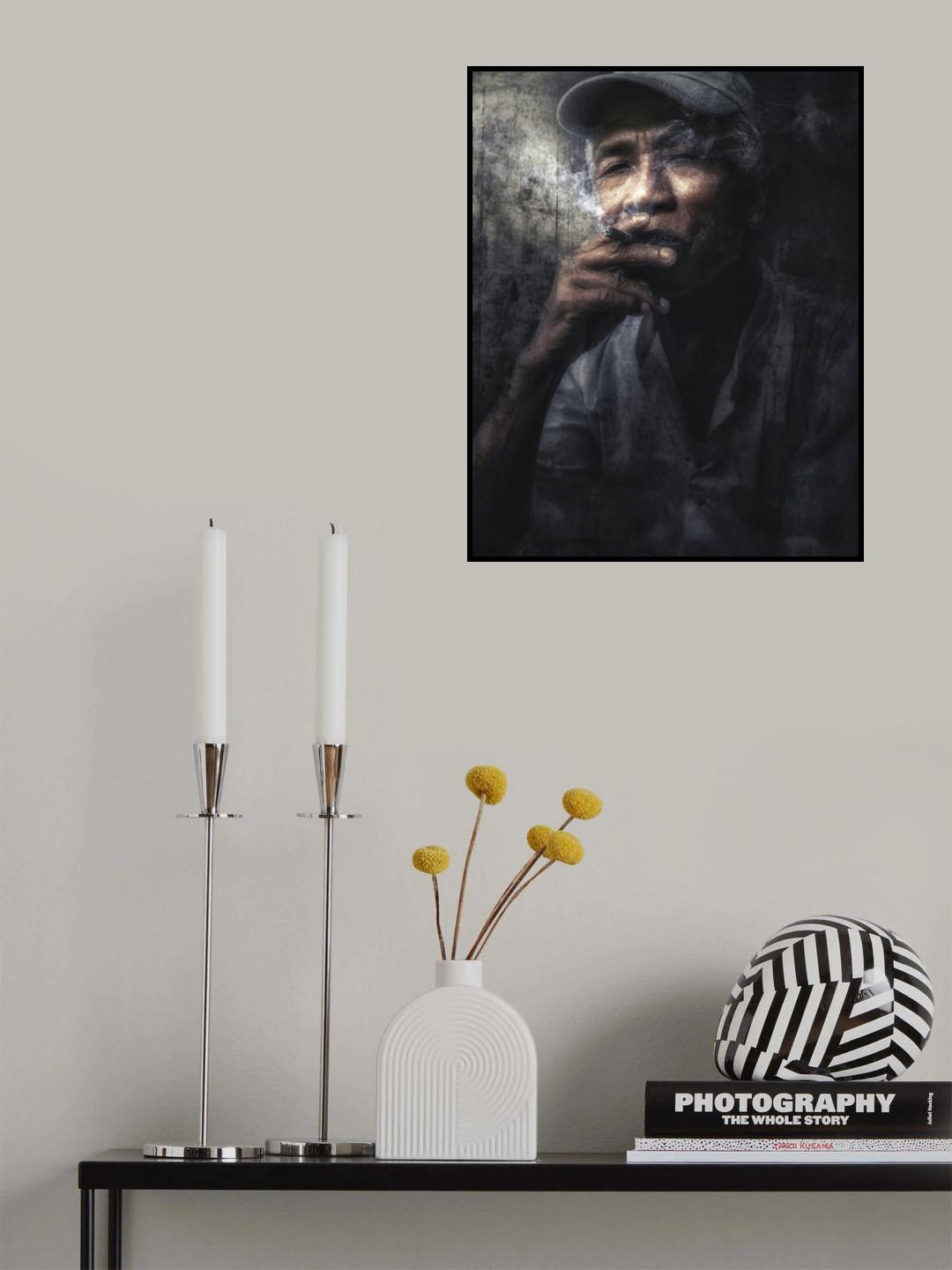 Man with Cigar, Myanmar. Poster och Canvastavla