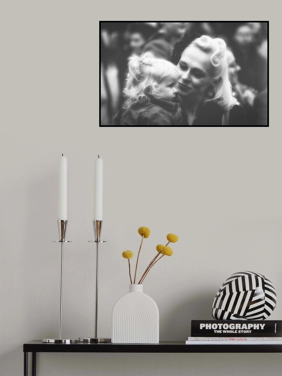 The Look of a Mother Poster och Canvastavla