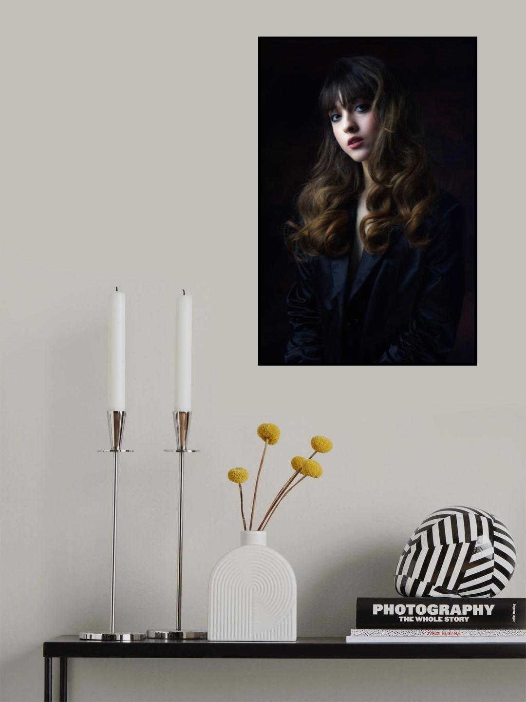 Mesmerising Mia Poster och Canvastavla