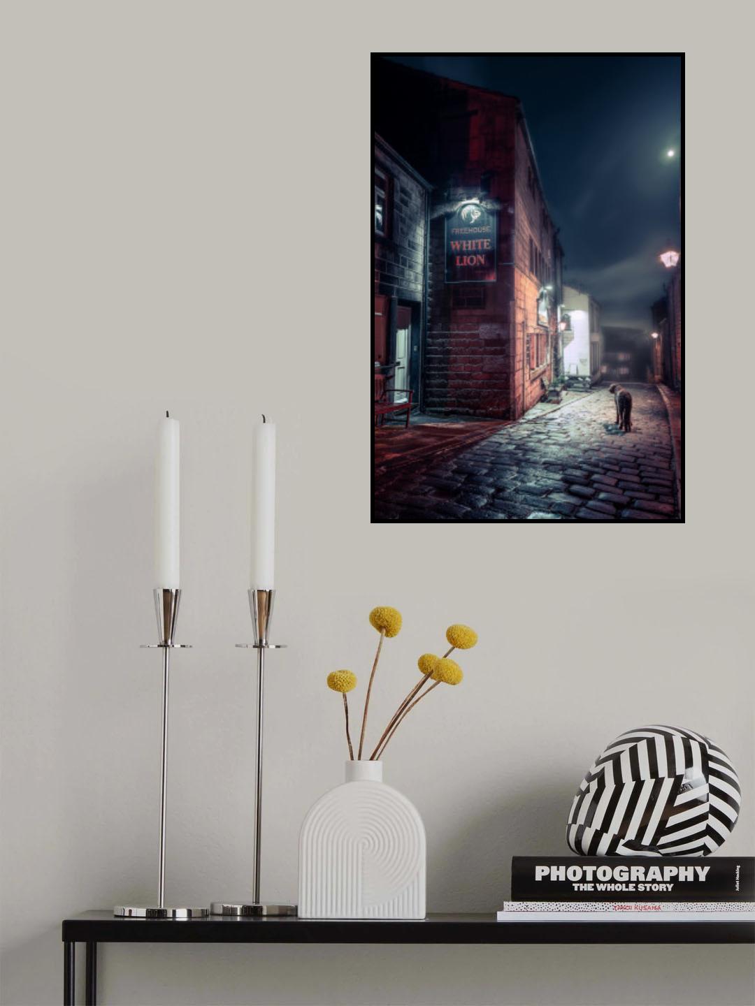 The Hound of The Wet Stone Setts Poster och Canvastavla