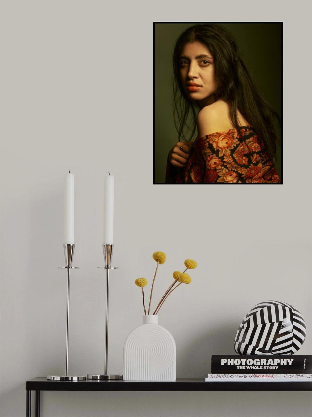 Tulip Girl Poster och Canvastavla