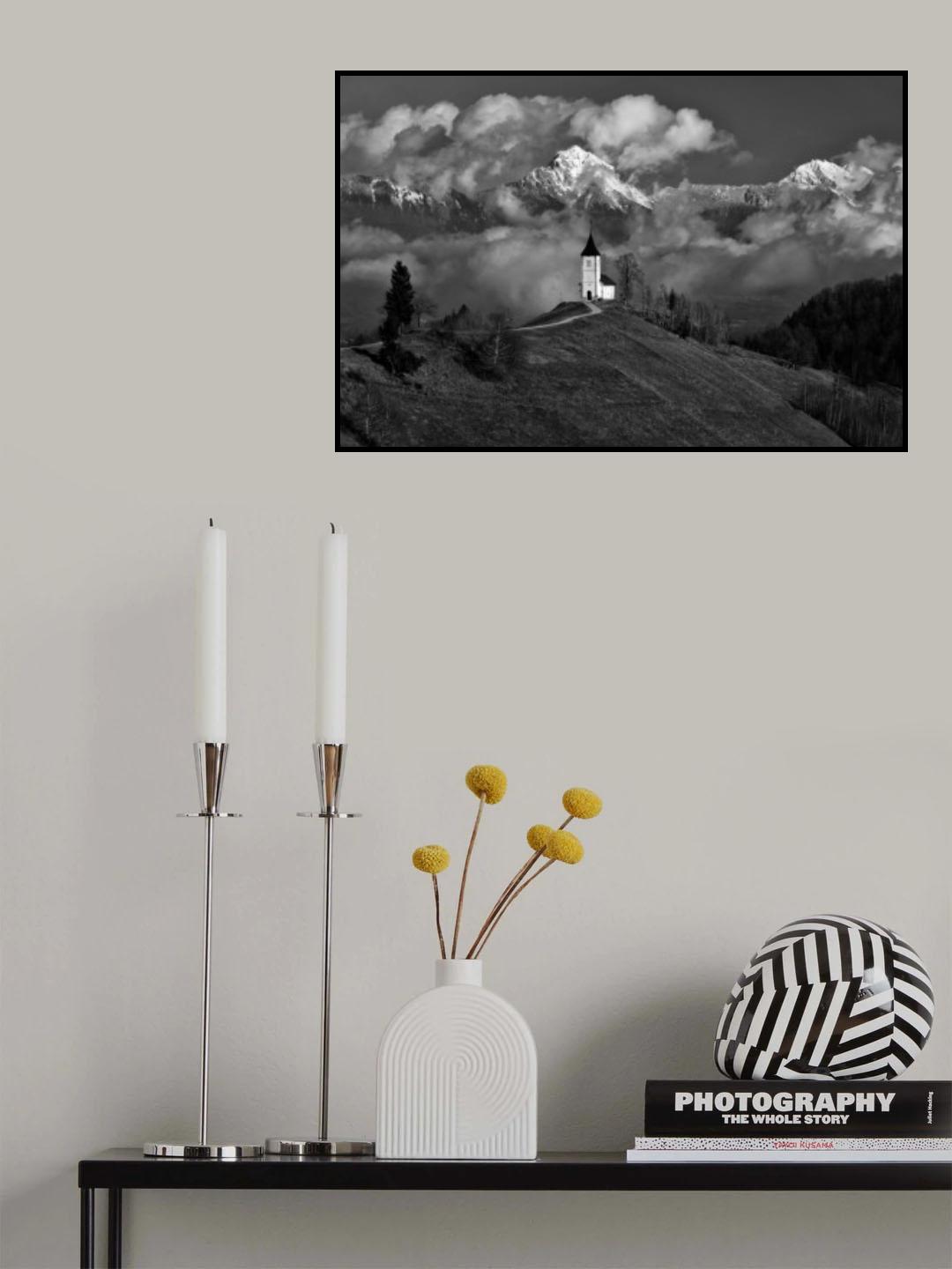 Surrouned by mountains Poster och Canvastavla