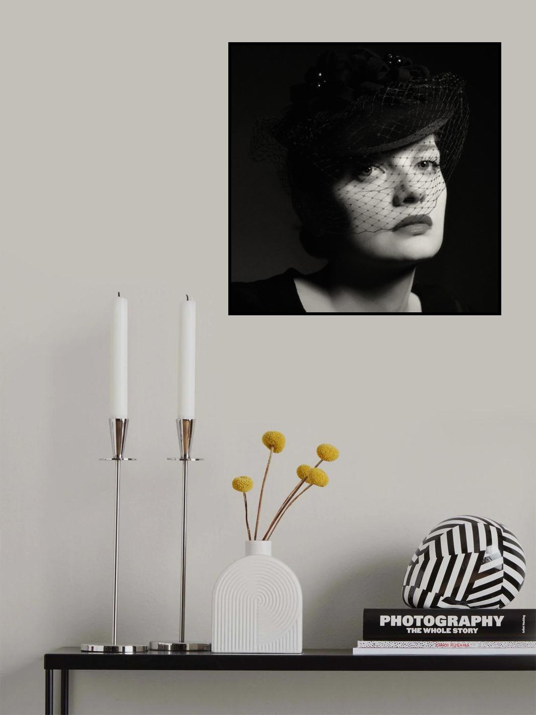 She Poster och Canvastavla