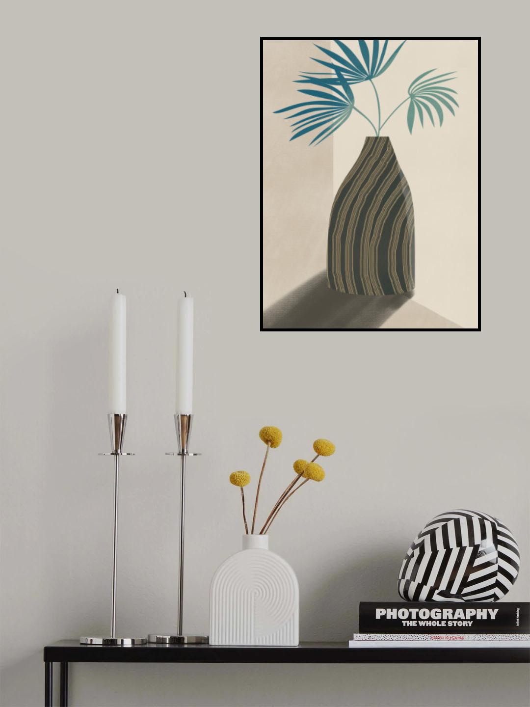 Flower Vase By the Corner Poster och Canvastavla