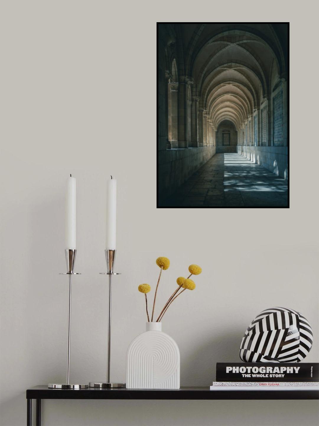 Cloisters Poster och Canvastavla