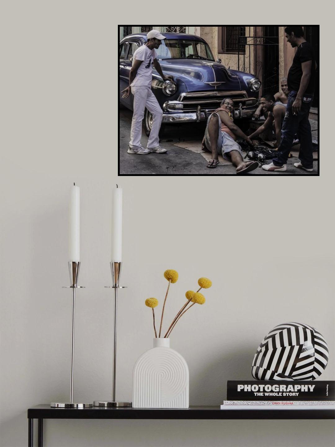 Repairing a car Poster och Canvastavla