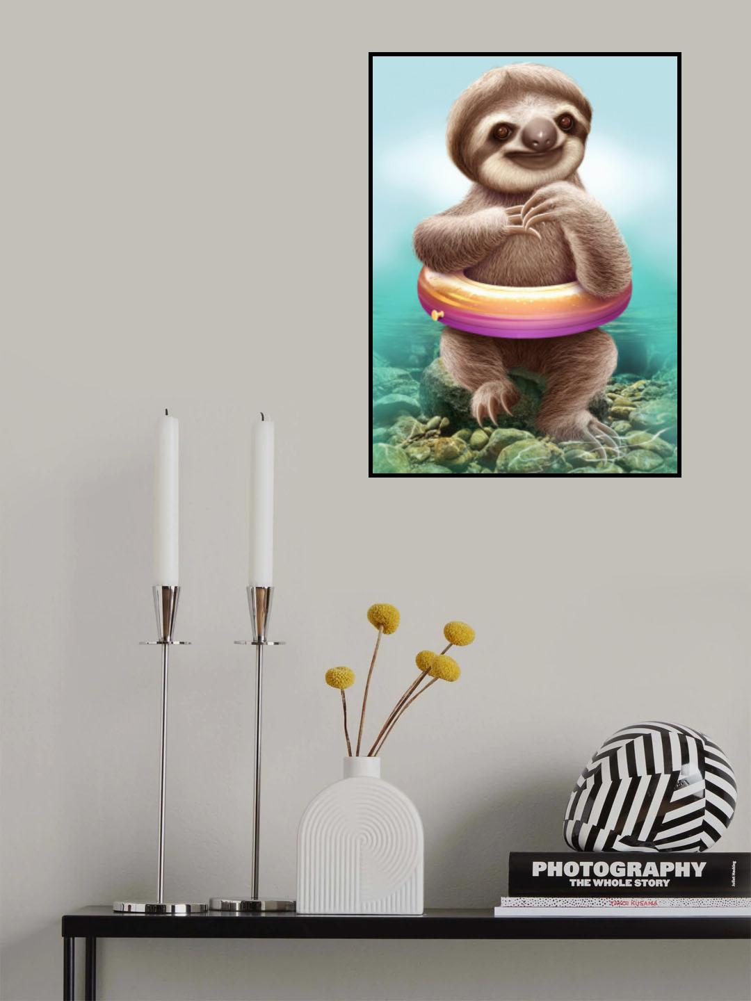 YOUNG SLOTH WITH BUOY Poster och Canvastavla